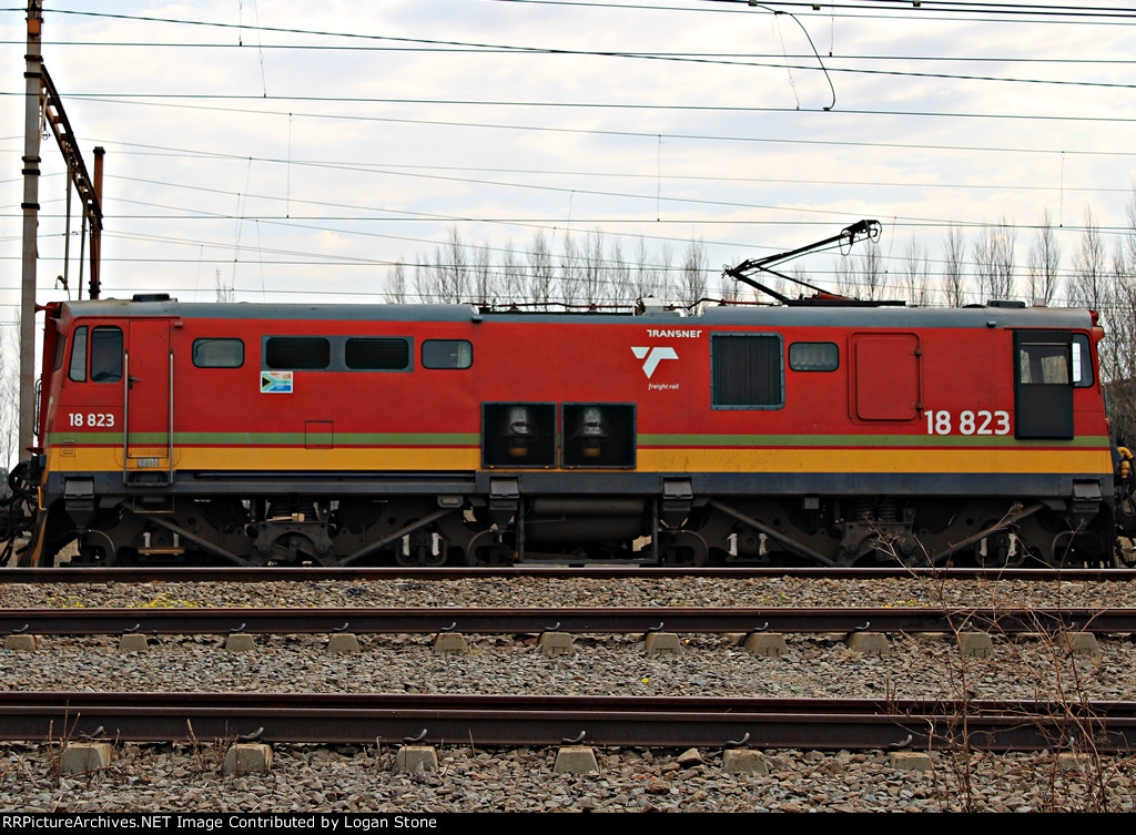 SAS 18-823